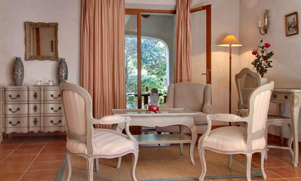 Hotel Restaurant Mas De Fauchon - Teritoria Saint-Cannat Kamer foto