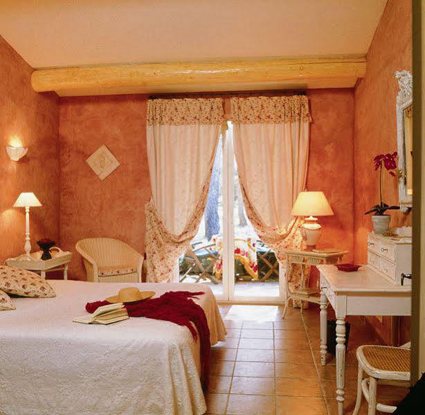 Hotel Restaurant Mas De Fauchon - Teritoria Saint-Cannat Kamer foto